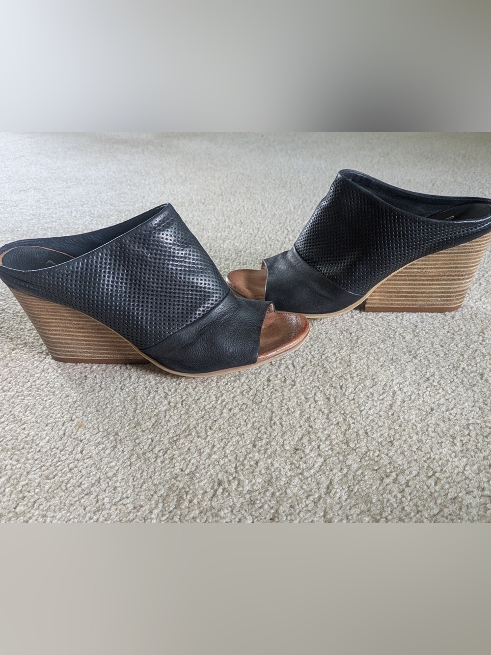 Miz Mooz black peep toe sandal wedges - Picture 5 of 6